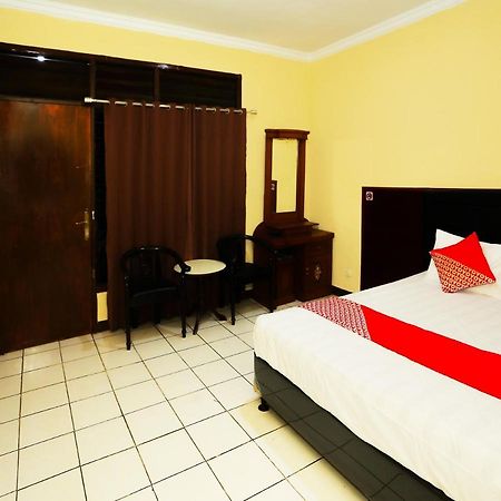 Oyo 93136 Hotel Santo Djaya 2 ボゴール エクステリア 写真