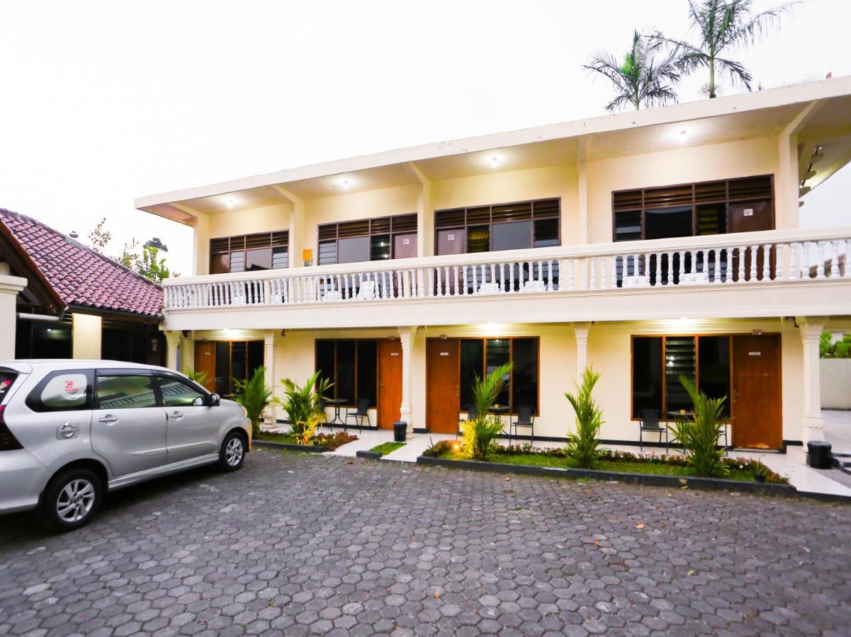 Oyo 93136 Hotel Santo Djaya 2 ボゴール エクステリア 写真