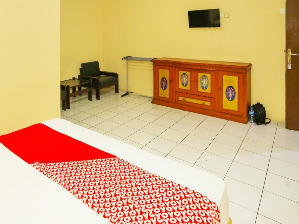 Oyo 93136 Hotel Santo Djaya 2 ボゴール エクステリア 写真