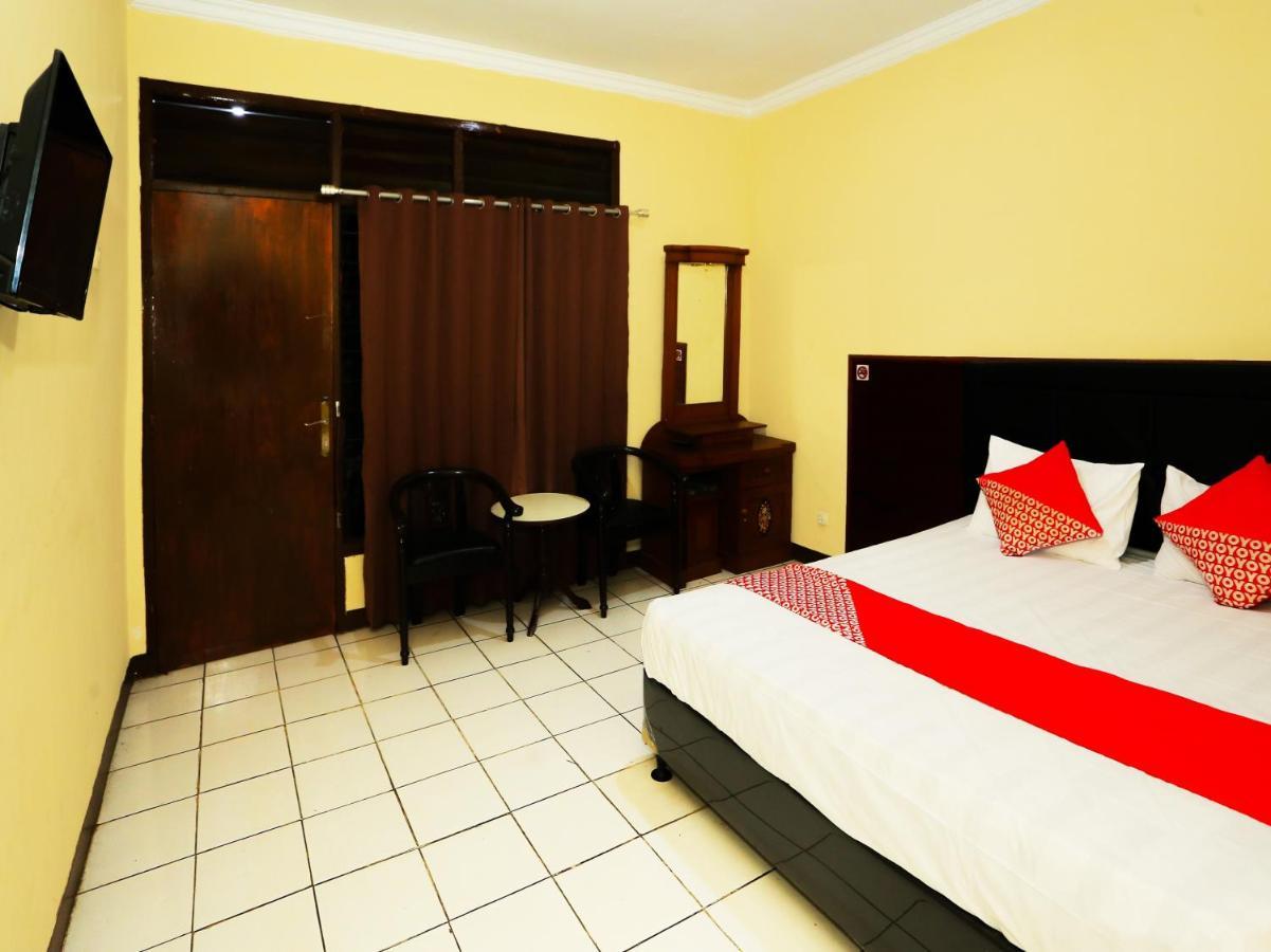 Oyo 93136 Hotel Santo Djaya 2 ボゴール エクステリア 写真